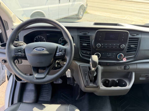 2025 Ford Transit 250