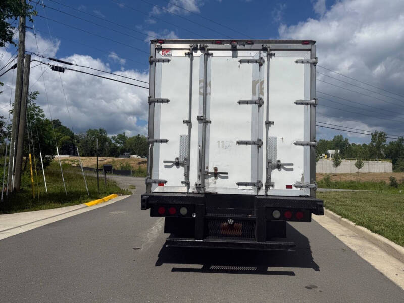2020 Hino 195
