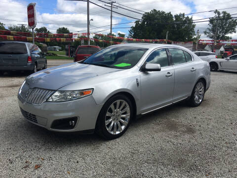 2009 Lincoln MKS for sale at Antique Motors in Plymouth IN