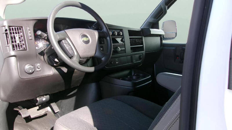 2024 Chevrolet Express 2500