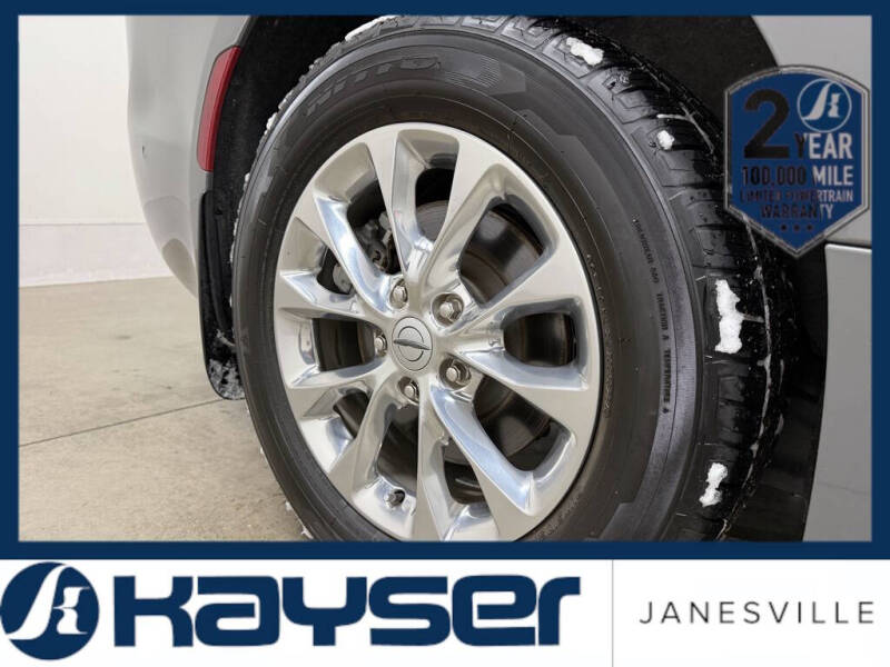 2022 Chrysler Pacifica Touring L