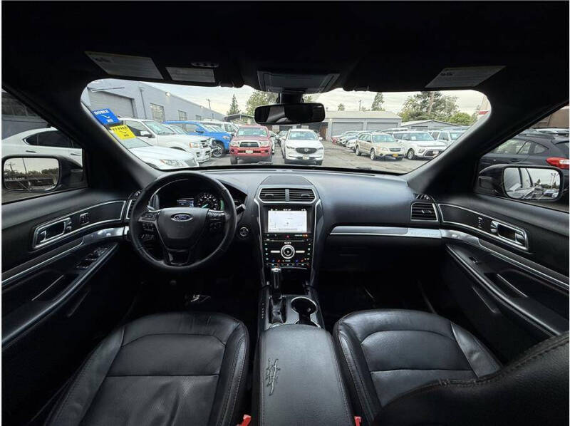 2018 Ford Explorer Sport