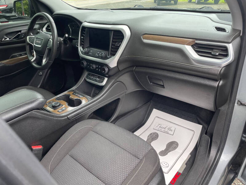 2023 GMC Acadia SLE