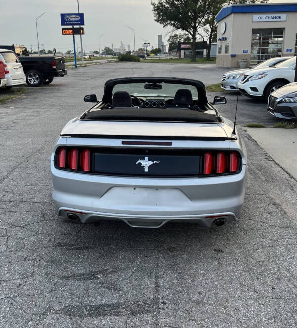 2015 Ford Mustang V6