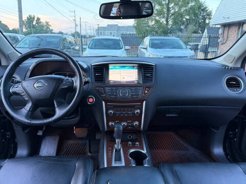 2017 Nissan Pathfinder Platinum