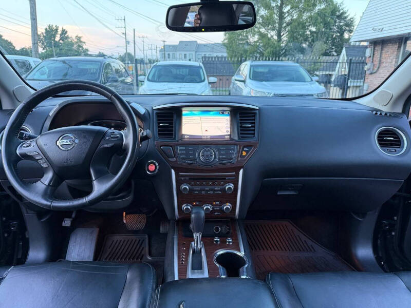 2017 Nissan Pathfinder Platinum