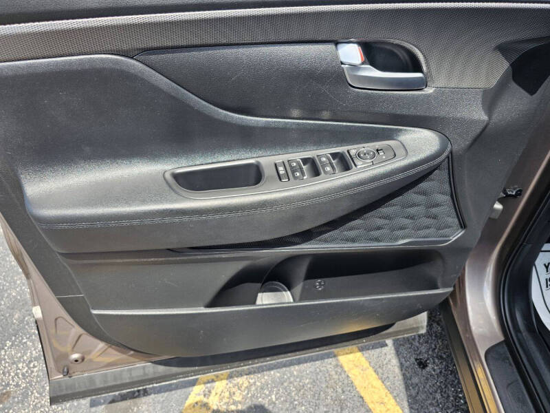 2019 Hyundai Santa Fe SE 2.4L