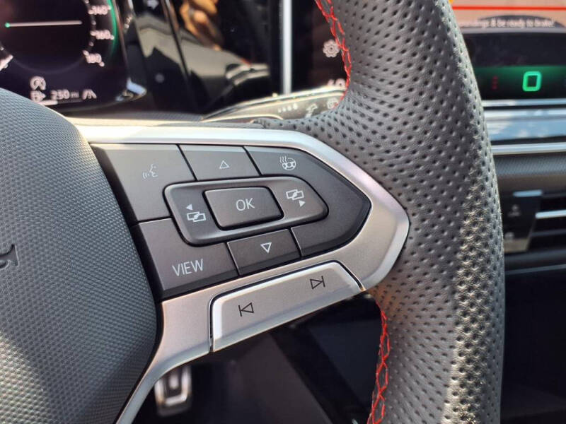 2025 Volkswagen Golf GTI SE