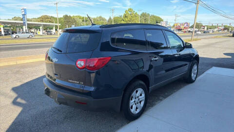 2011 Chevrolet Traverse LS