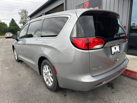 2017 Chrysler Pacifica LX