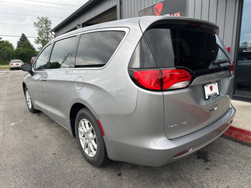 2017 Chrysler Pacifica LX