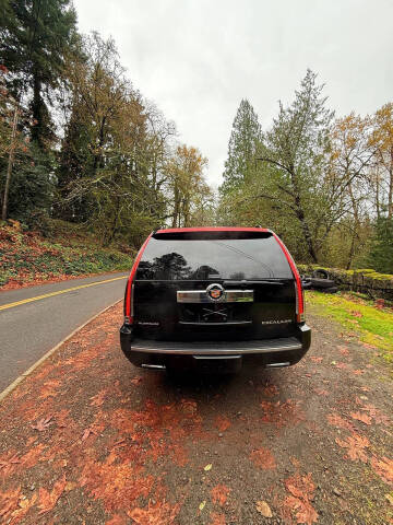 2013 Cadillac Escalade ESV Platinum Edition