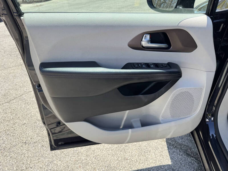 2019 Chrysler Pacifica Touring L