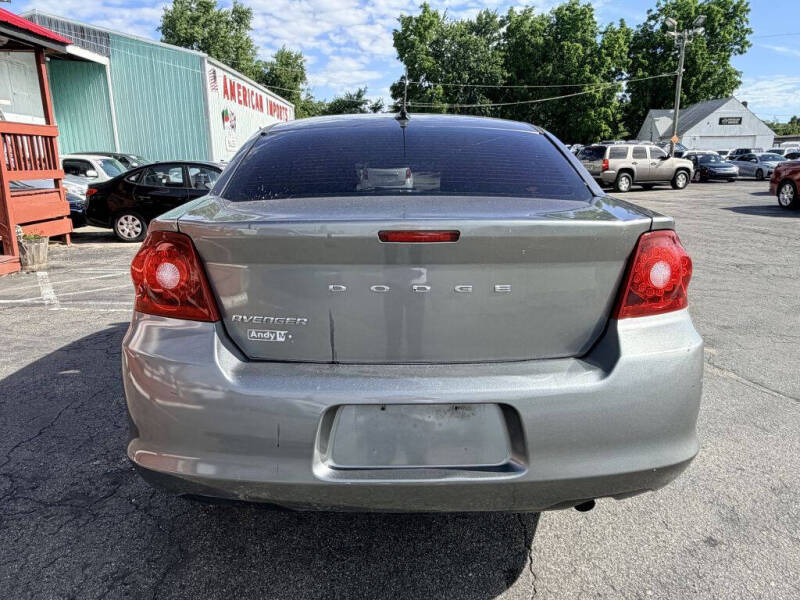 2012 Dodge Avenger SE