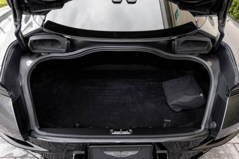 2024 Aston Martin DB12 V8