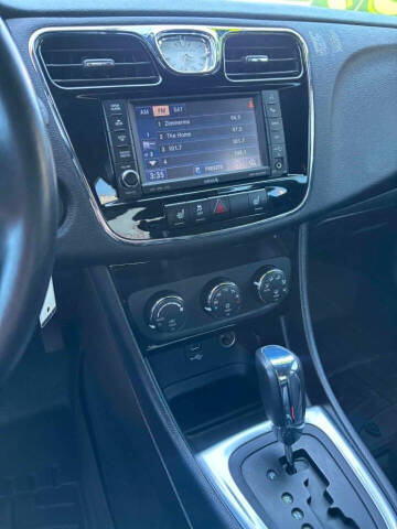 2012 Chrysler 200 S