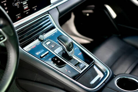 2018 Porsche Panamera Turbo S E-Hybrid