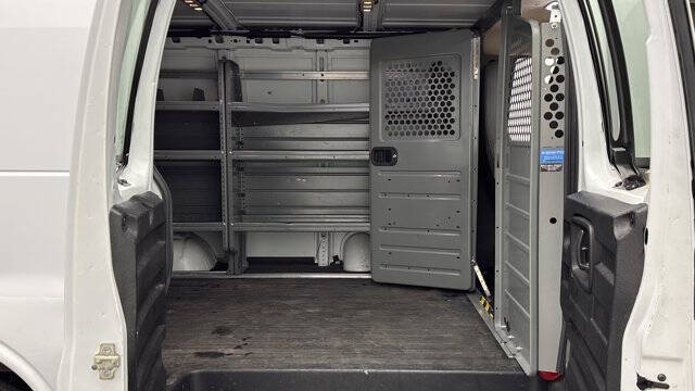 2022 Chevrolet Express 2500