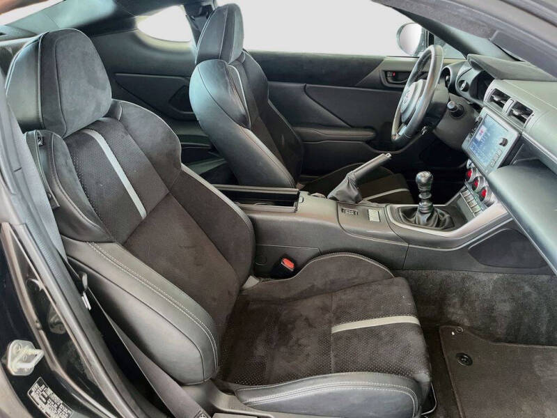 2025 Toyota GR86 Premium