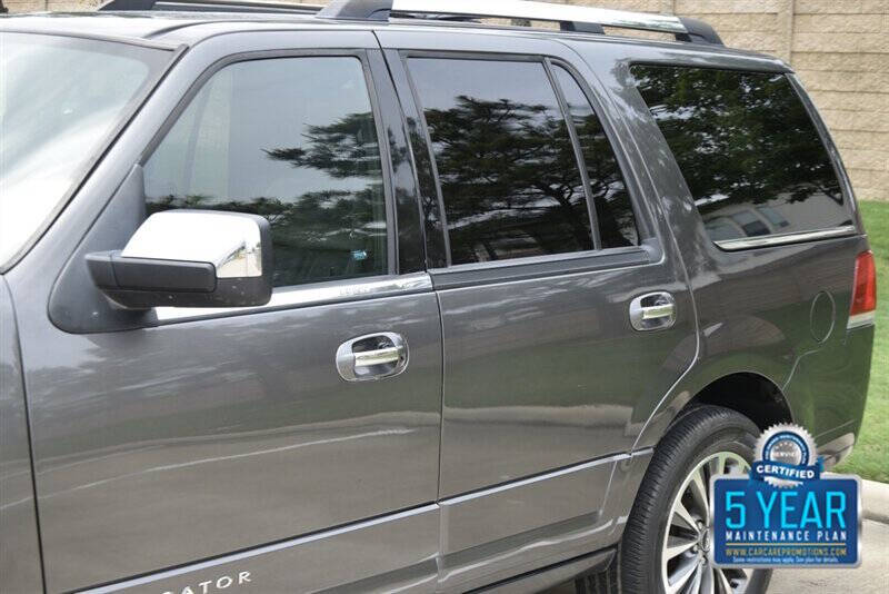 2016 Lincoln Navigator Select