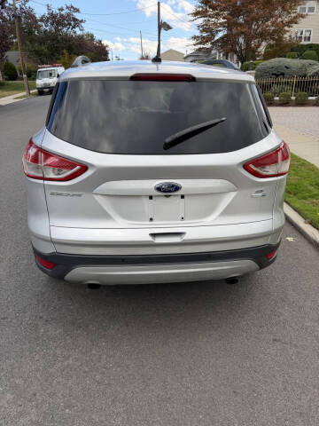 2015 Ford Escape SE