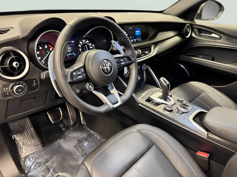 2023 Alfa Romeo Stelvio Sprint