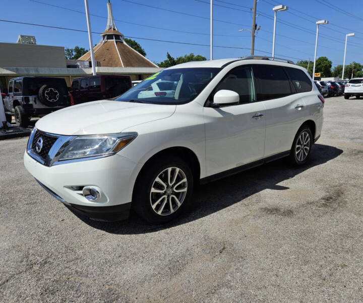 2016 Nissan Pathfinder SV