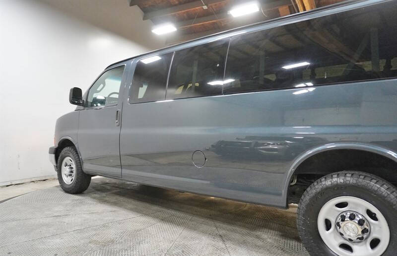 2017 Chevrolet Express LT 3500