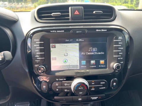 2015 Kia Soul +