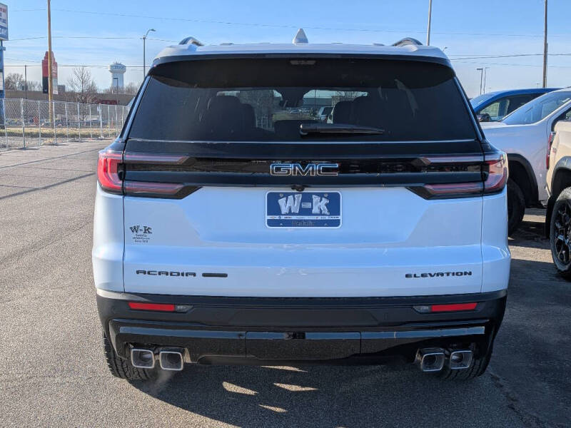 2026 GMC Acadia Elevation