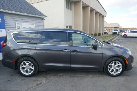 2018 Chrysler Pacifica Touring Plus