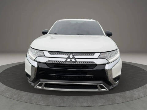 2020 Mitsubishi Outlander ES