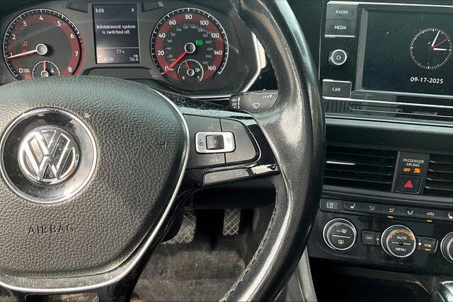 2019 Volkswagen Jetta R-Line