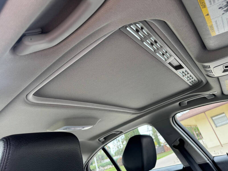 2016 BMW 3 Series 320i