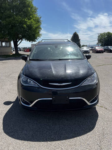 2017 Chrysler Pacifica Touring Plus