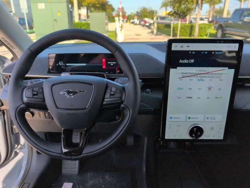 2025 Ford Mustang Mach-E Premium