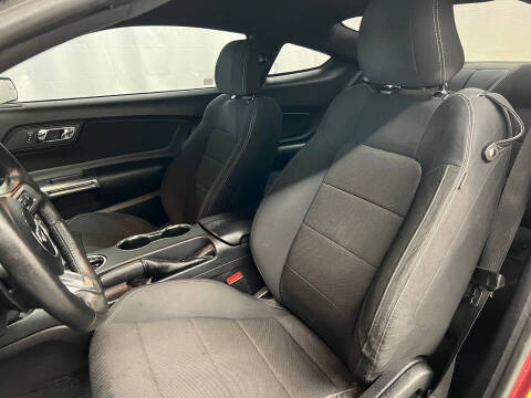 2016 Ford Mustang V6