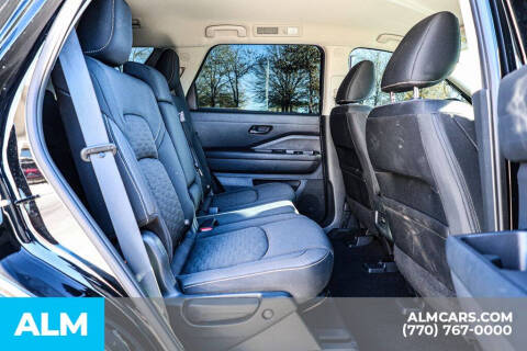 2023 Nissan Pathfinder SV