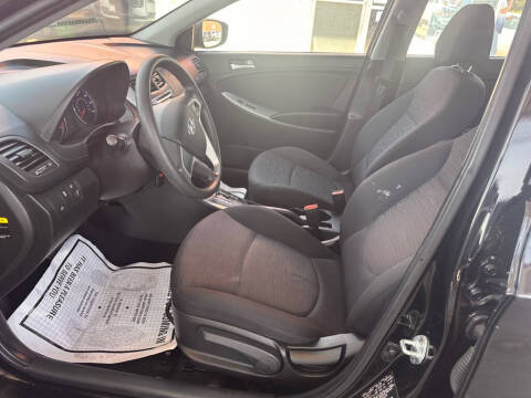 2017 Hyundai Accent SE