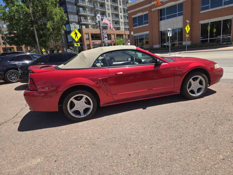 2000 Ford Mustang GT
