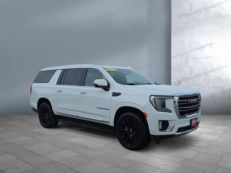 2023 GMC Yukon XL SLT