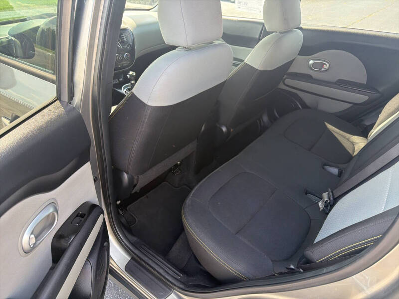 2015 Kia Soul +