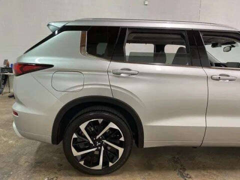 2025 Mitsubishi Outlander PHEV SEL