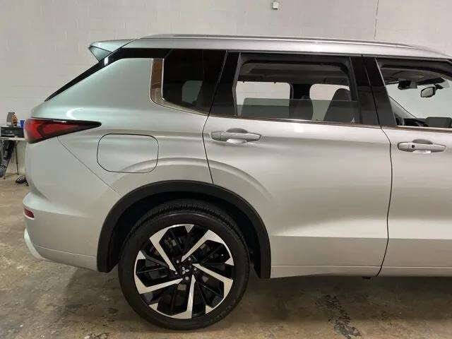 2025 Mitsubishi Outlander PHEV SEL