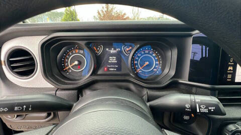 2024 Jeep Gladiator NightHawk