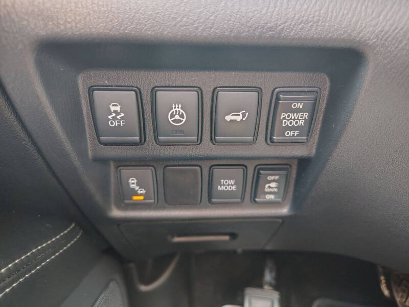 2017 Nissan Pathfinder SV
