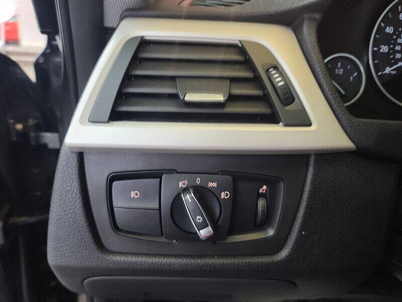 2017 BMW 3 Series 320i xDrive