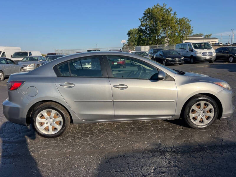 2013 Mazda MAZDA3 i SV