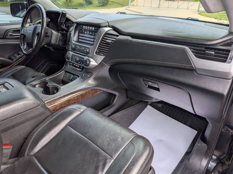 2017 Chevrolet Suburban LT