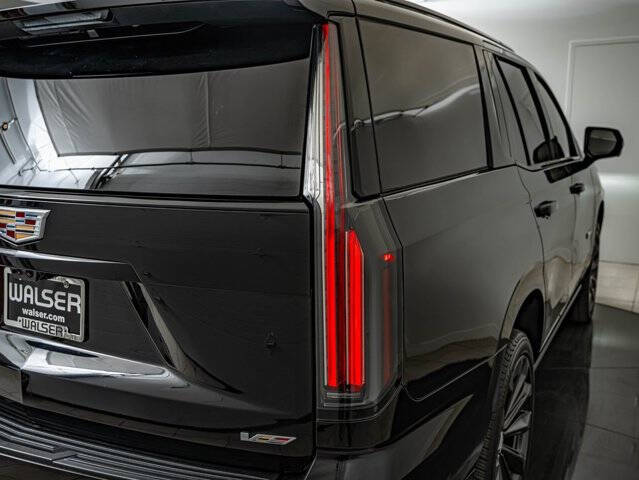 2025 Cadillac Escalade-V
